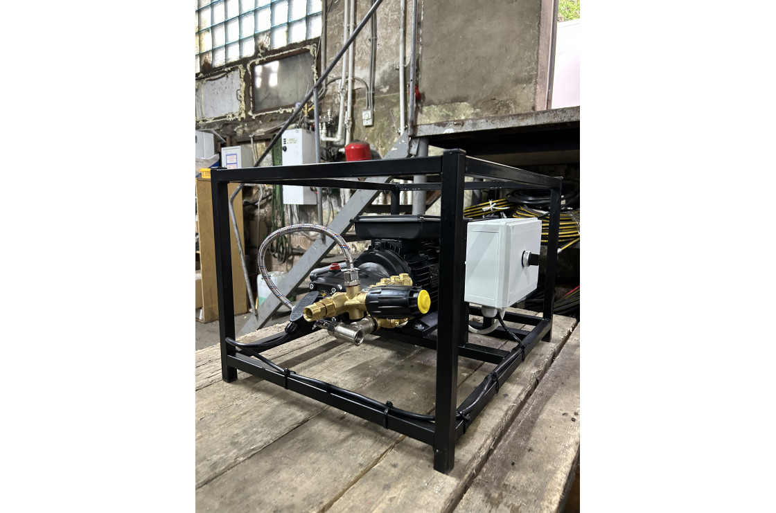 АВД ТРИТОН AR 14/160 T 3  ( на раме, электрика с теплозащитой)