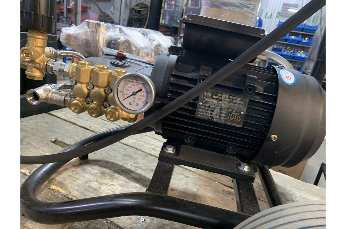 АВД Тритон AR 14/160 T 5.5 (на тележке с барабаном)