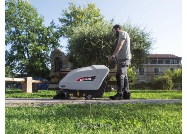 Аккумуляторная подметальная машина COMAC CS 500Bt 