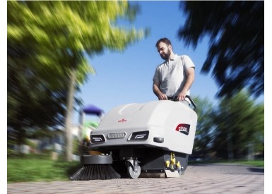 Аккумуляторная подметальная машина COMAC CS 500Bt 