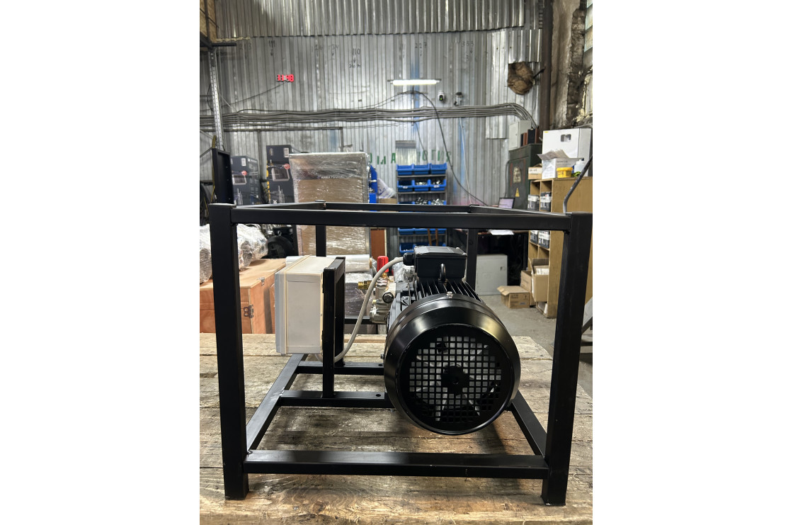 АВД Тритон AR RR 15 250 BP 7 Titan ( на раме, электрика с теплозащитой)