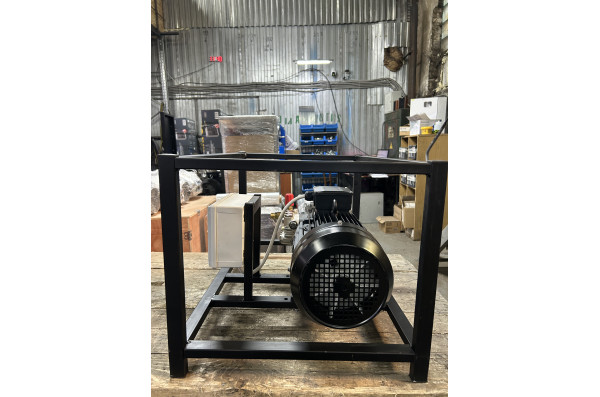 АВД Тритон AR RR 15 250 BP 7 Titan ( на раме, электрика с теплозащитой)