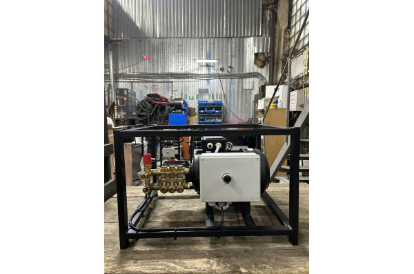 АВД Тритон C ZW 15/200 (85 °C)  TS 5.5 T ( на раме с электрикой с теплозащитой)