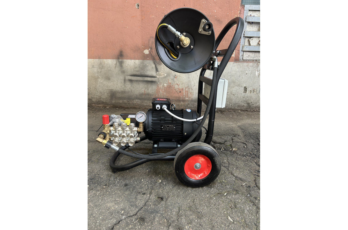 АВД Тритон Н 15/200 TS 5.5 Т (на тележке с катушкой 30 метров, с манометром, электрика с теплозащитой)