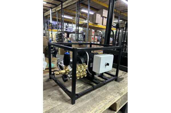 АВД ТРИТОН H 15/200 TS 5.5 T  ( на раме, электрика с теплозащитой)