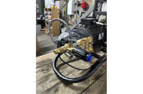 АВД Тритон AR 15/200 TS 5.5 R (на тележке)