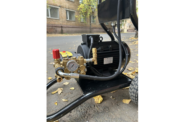 АВД Тритон М 21/250 ВР 11 ( на тележке, катушка 30 м, аварийный клапан, манометр, фильтр)