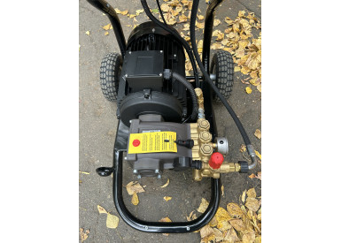 АВД Тритон М 21/250 ВР 11 ( на тележке, катушка 30 м, аварийный клапан, манометр, фильтр)