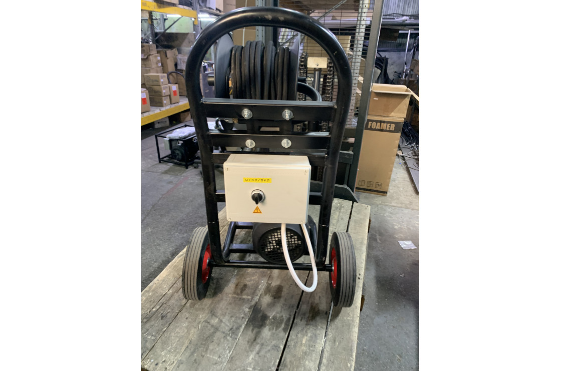 АВД ТРИТОН AR 14/160 BP 3 T (на тележке, с катушкой,манометром, электрика с тепловым реле, регулятор VRT3 160 бар легкий старт)