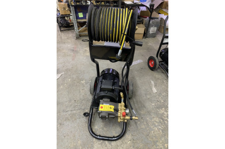 АВД Тритон M 21/250 BP 9.0 на тележке, катушка 30 м, аварийный клапан, манометр, фильтр)