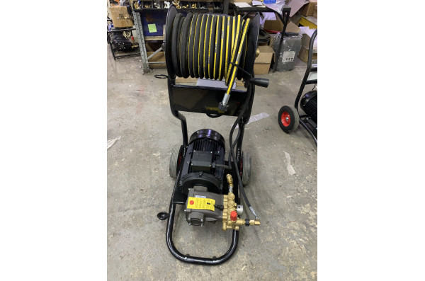 АВД Тритон M 21/250 BP 9.0 на тележке, катушка 30 м, аварийный клапан, манометр, фильтр)