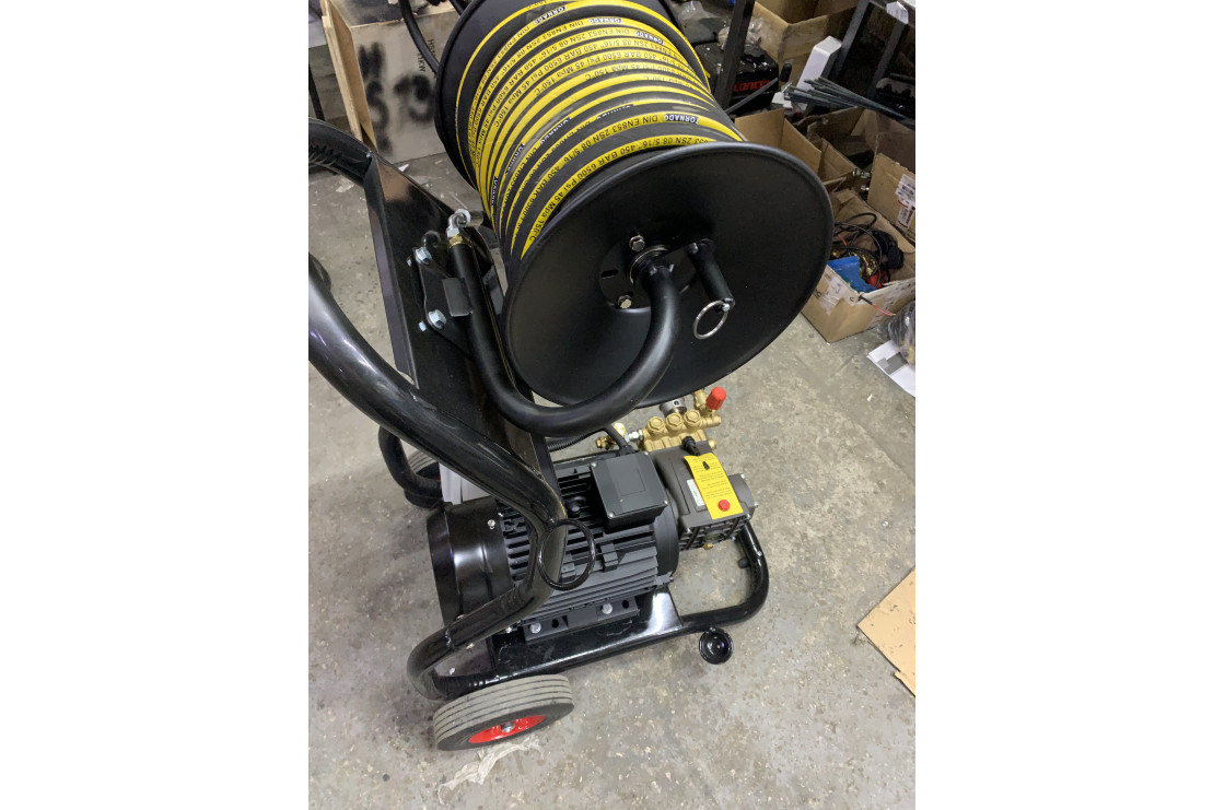АВД Тритон M 21/250 BP 9.0 на тележке, катушка 30 м, аварийный клапан, манометр, фильтр)