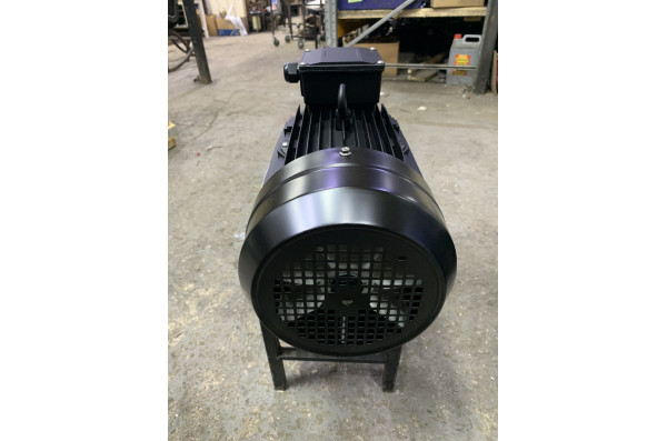 Электродвигатель Titan (7кВт, 380/220В, 1450об/мин, п.в. 24мм, Dфл 87/61мм, H112L)