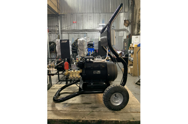 АВД Тритон Т 15/250 TS 7.5 Т (на тележке, с манометром, электрика с теплозащитой)