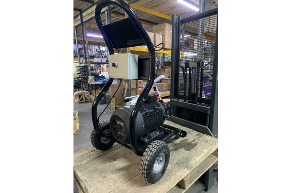 АВД Тритон Т 15/250 TS 7.5 Т (на тележке, с манометром, электрика с теплозащитой)