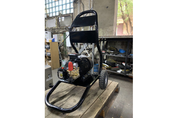 АВД Тритон Т 15/250 TS 7.5 Т (на тележке, с манометром, электрика с теплозащитой)