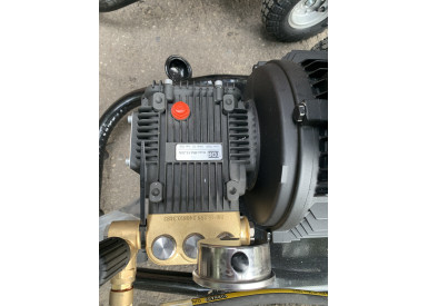 АВД ТРИТОН T 15/250 T 7.5  (манометром, на тележке)