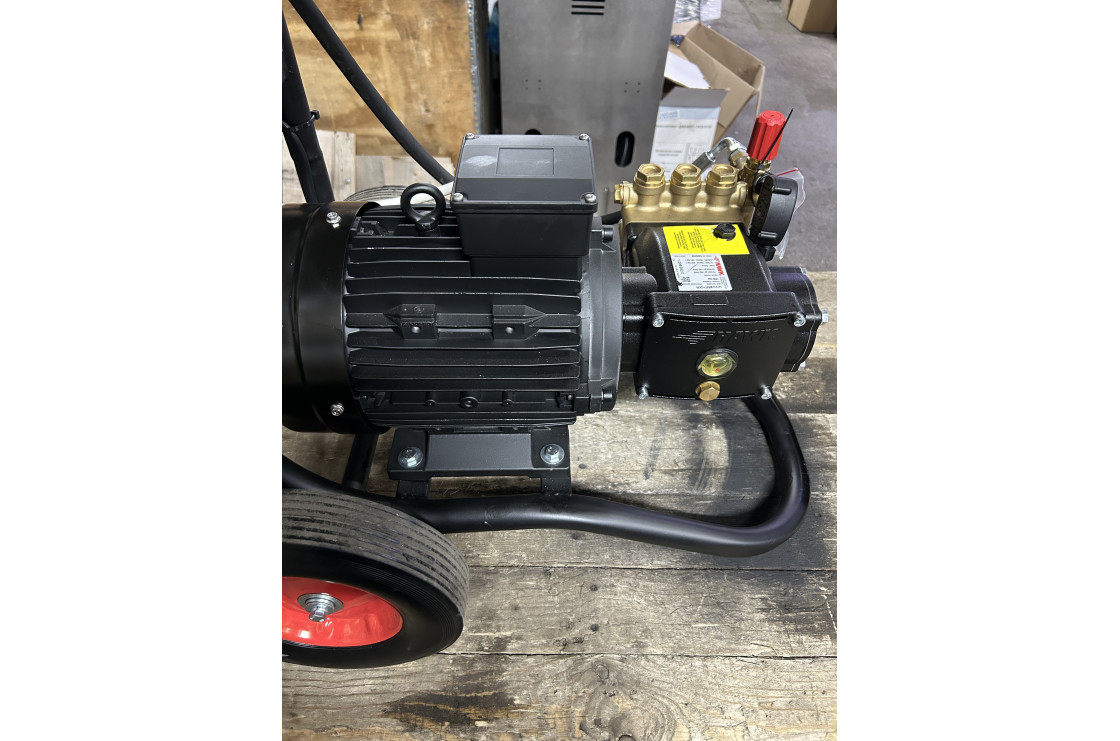 АВД Тритон Н 15/200 TS 5.5 (на тележке + катушка)