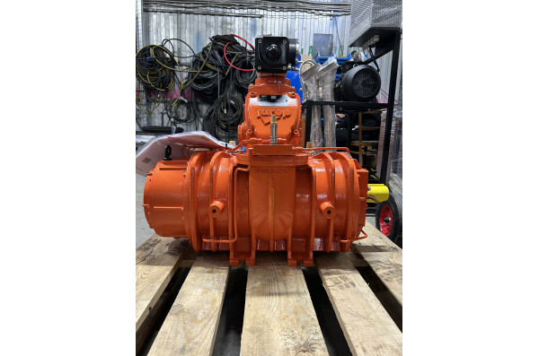 Насос вакуумный лопастной JUROP PNR 124D, 1300 об/мин, левое вращение, пневмоклапан