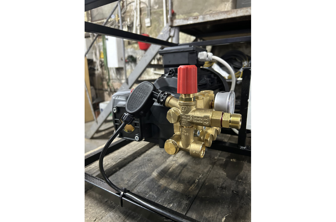 АВД Тритон AR 15/200 TS 5.5 T (на раме, электрика,  теплозащита)