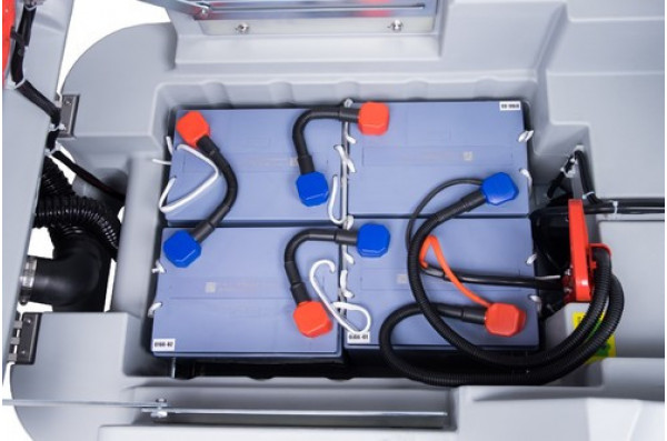 Поломоечная машина BENNETT PATROL P150-85R