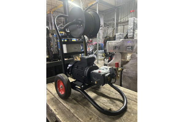   АВД Тритон AR 15/200 TS 5.5 ( на тележке с барабаном, электрика с теплозащитой)