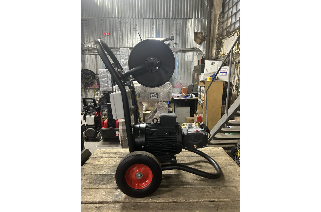   АВД Тритон AR 15/200 TS 5.5 ( на тележке с барабаном, электрика с теплозащитой)