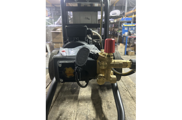   АВД Тритон AR 15/200 TS 5.5 ( на тележке с барабаном, электрика с теплозащитой)