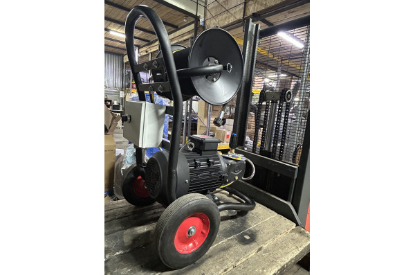 АВД Тритон AR 15/200 VRT 5.5 T (на тележке с барабаном, манометр, электрика с теплозащитой )