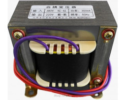 Трансформатор-преобразователь 380В - 220В. Трансформатор-преобразователь 380В - 220В.