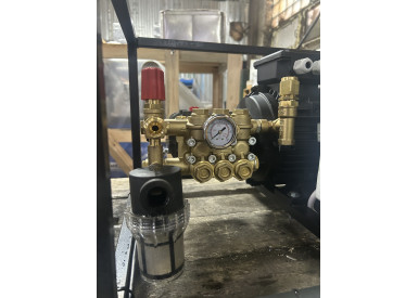 АВД ТРИТОН C ZW 15/207 TS 5.5 T (на раме, аварийный регулятор давления SVL28, манометр, тепловое реле)