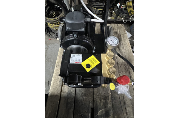 АВД ТРИТОН H 15/200 TS 5.5 N (на тележке, манометр, катушка, электрика с теплозащитой)