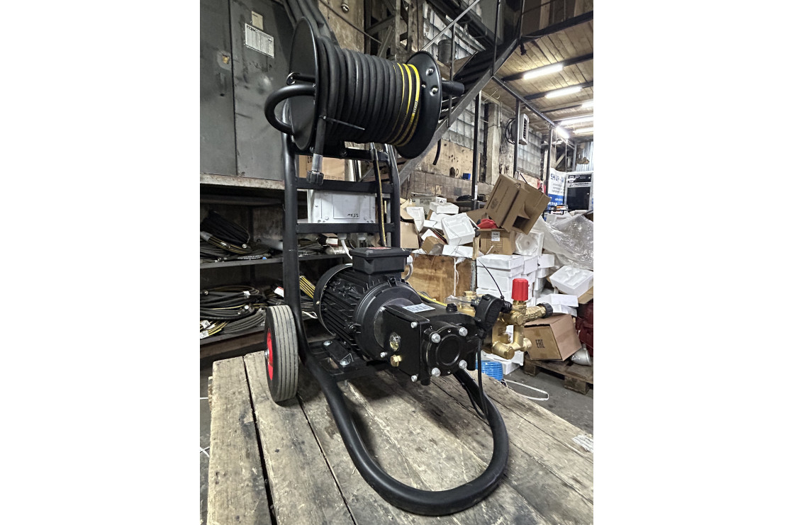 АВД Тритон H 15/200 TS 5.5 T (на тележке, с барабаном, электрика с теплозащитой)