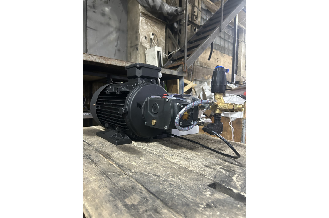 Моноблок Тритон AR 15/250 TS 7.5 T (электрика с теплозащитой)