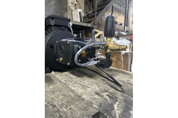 Моноблок Тритон AR 15/250 TS 7.5 T (электрика с теплозащитой)