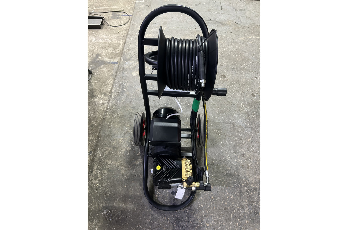 АВД Тритон T 11/250 T 3.0 ( на тележке, фильтр, сухой ход, электрика с теплозащитой, с катушкой)