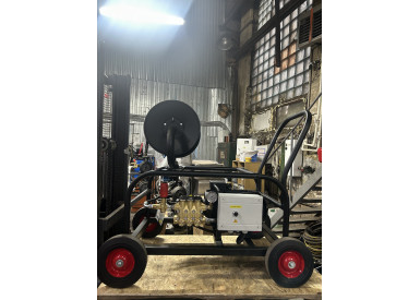 АВД Тритон T 30/300 T 12.5 ( тележка 4 колеса, барабан, манометр, электрика с теплозащитой)