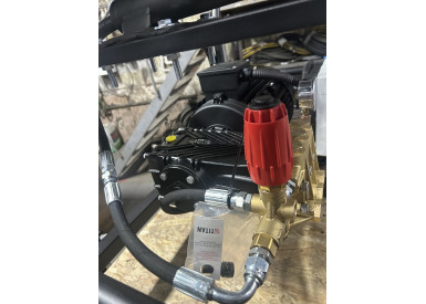 АВД Тритон T 30/300 T 12.5 ( тележка 4 колеса, барабан, манометр, электрика с теплозащитой)