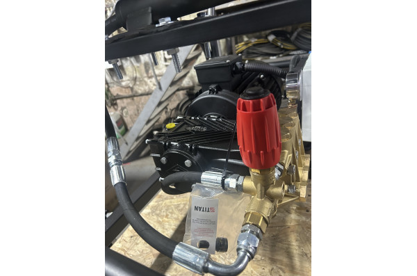 АВД Тритон T 30/300 T 12.5 ( тележка 4 колеса, барабан, манометр, электрика с теплозащитой)