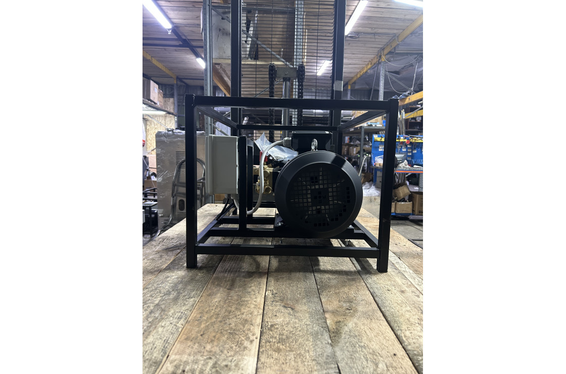 АВД Тритон U 15/200 TS T 5.5 (на раме, фильтр, электрика с теплозащитой)