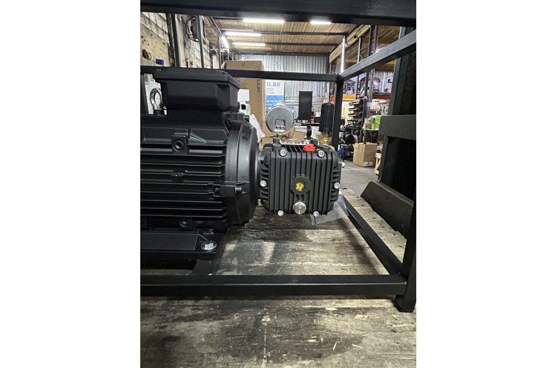 АВД Тритон Т 15/200 ВП 5.5 (на раме, манометр, электрика с теплозащитой)