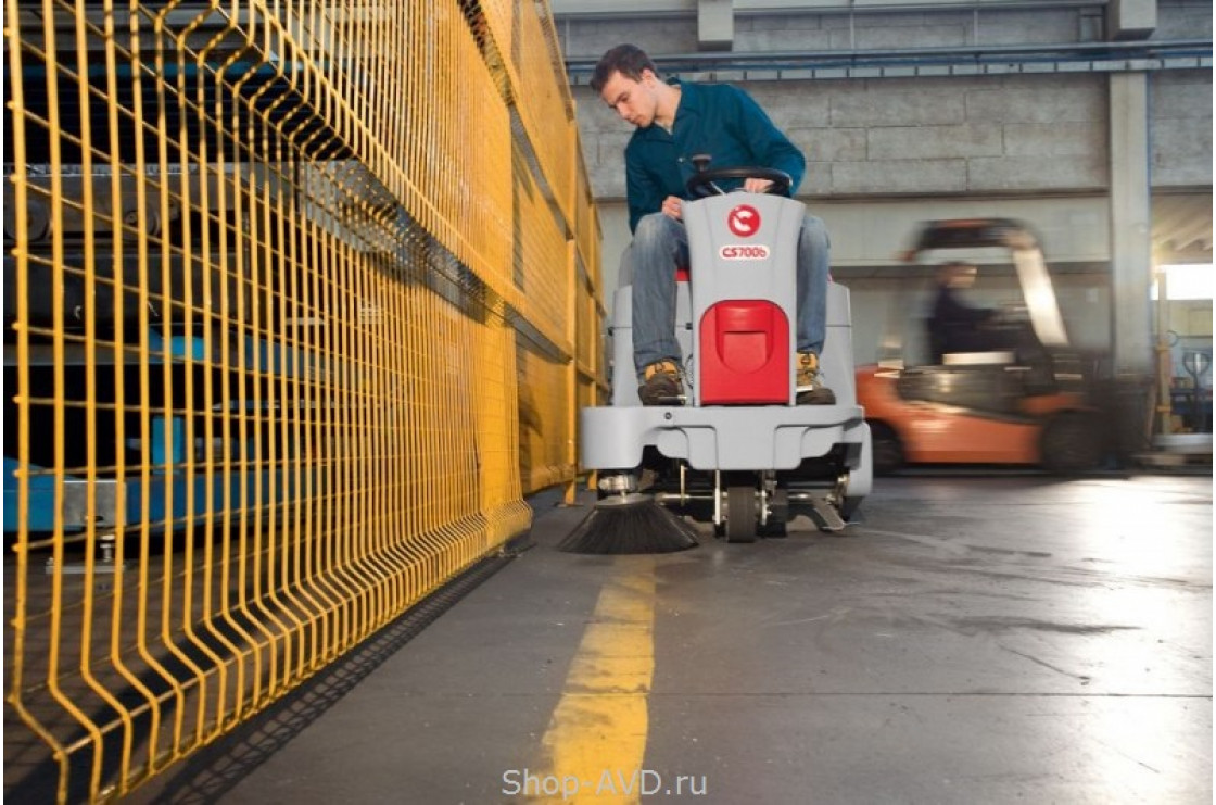 Подметальная машина COMAC CS 700B FP
