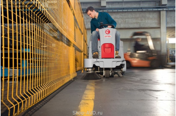 Подметальная машина COMAC CS 700B FP