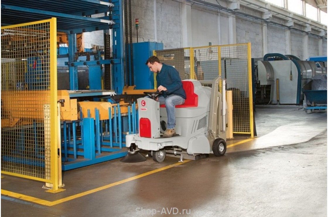 Подметальная машина COMAC CS 700B FP