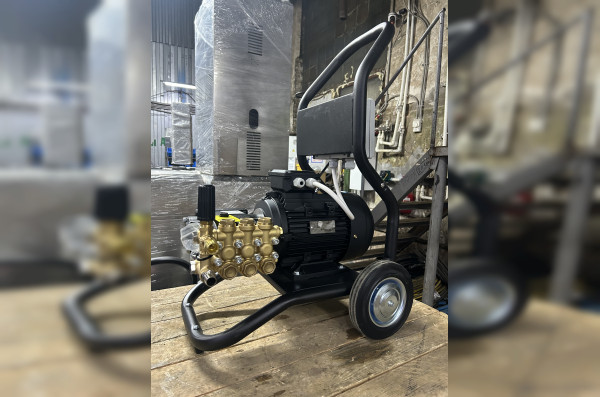 АВД Тритон H 15/200 BP 5.5 T ( на тележке, с электрикой и теплозащитой )