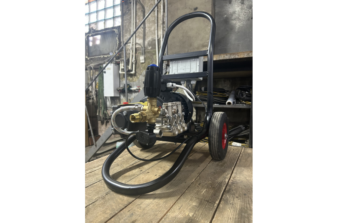 АВД Тритон M 15/200 TS 5.5 (на тележке с электрикой и теплозащитой)