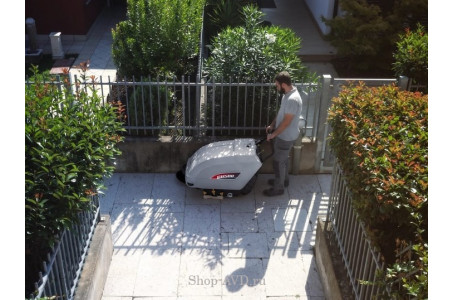 Аккумуляторная подметальная машина COMAC CS 500Bt 