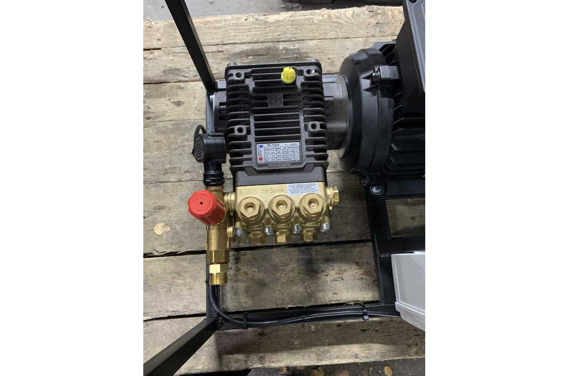 АВД Тритон Bertolini 15/200 BP 5.5 TOR (на раме, электрика с теплозащитой)