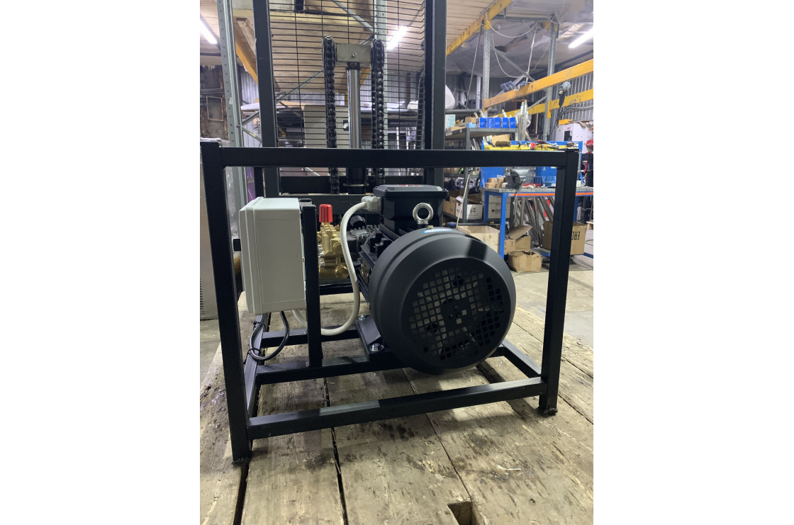 АВД Тритон Bertolini 15/200 BP 5.5 TOR (на раме, электрика с теплозащитой)