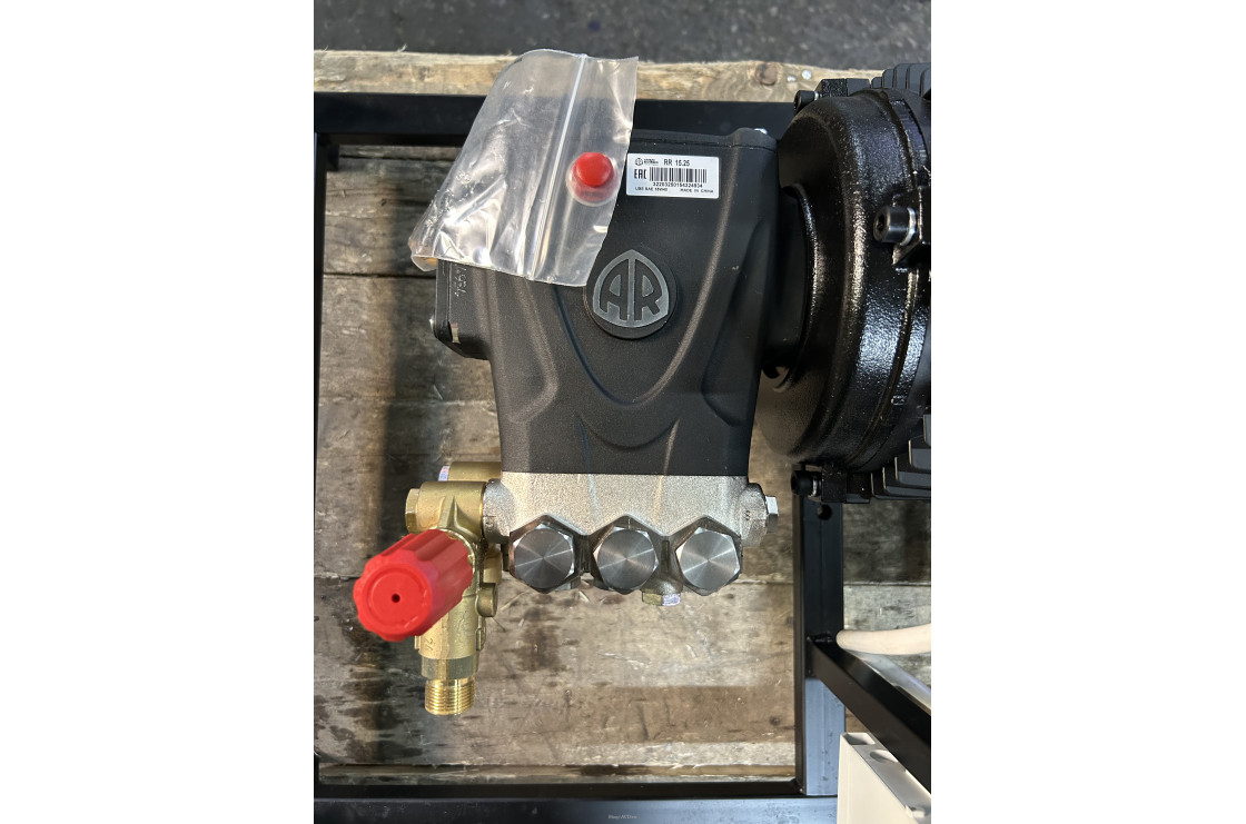 АВД Тритон AR RR 15 250 BP 7 Titan ( на раме, электрика с теплозащитой)